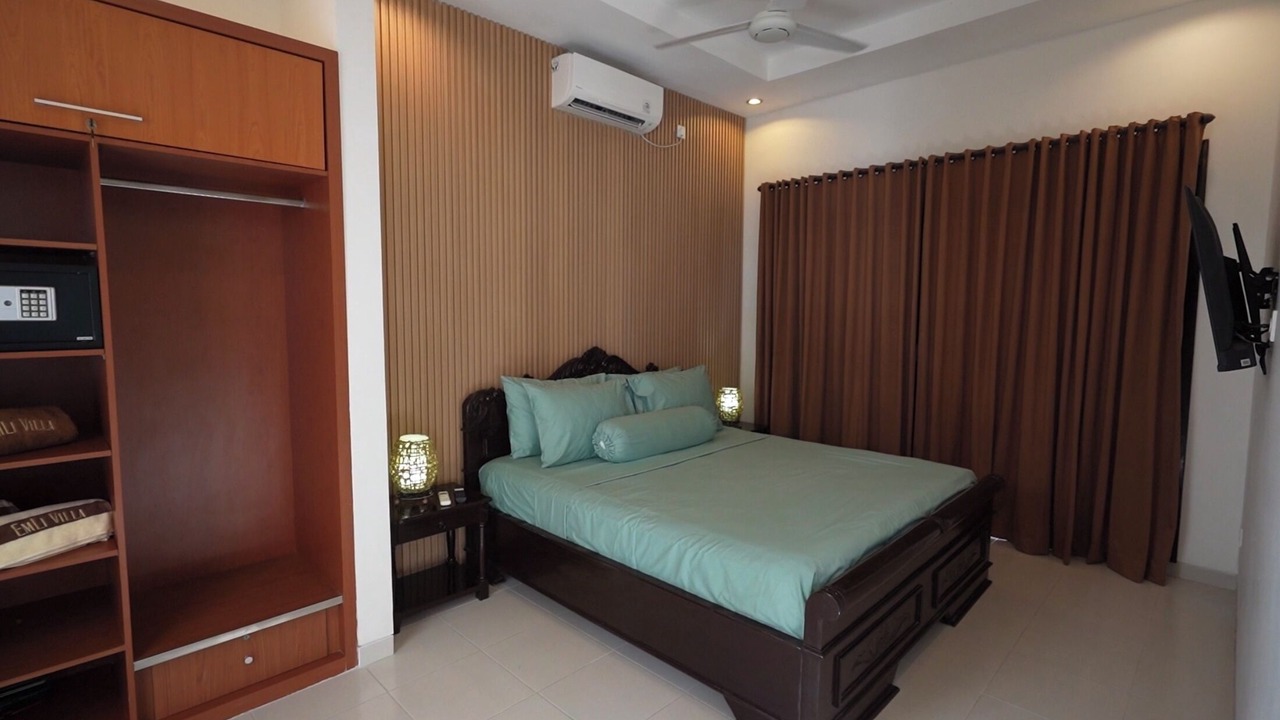 Photo of Bedroom in Drupadi