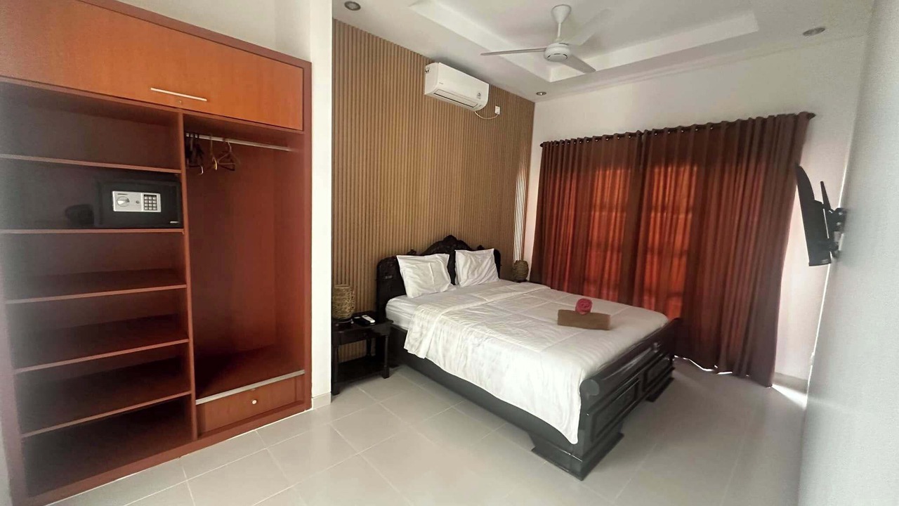 Photo of Bedroom in Drupadi
