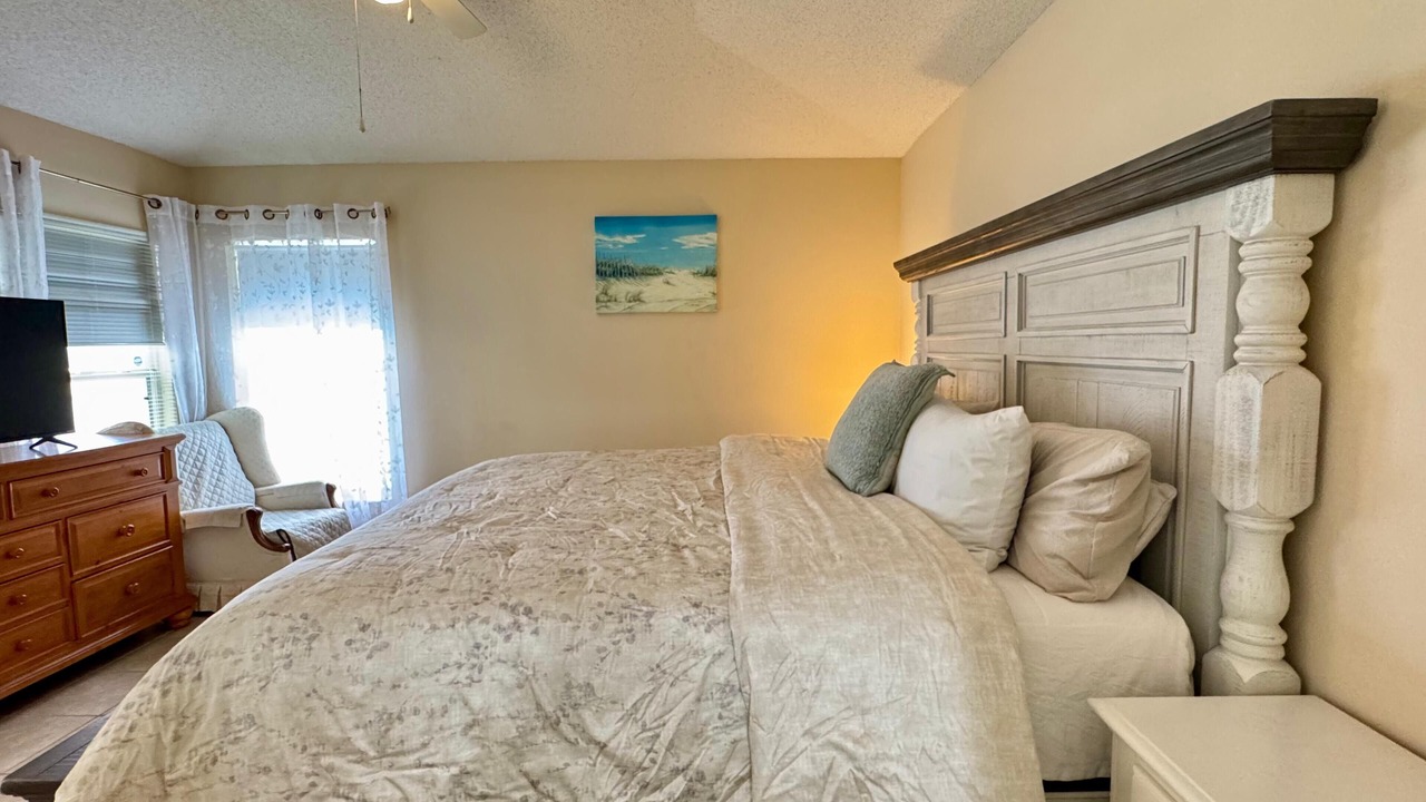 Photo of Bedroom in Lake Berkley