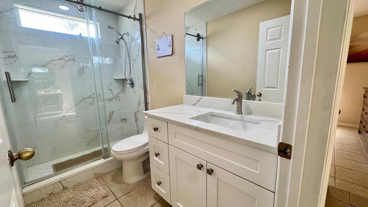 Photo of Bathroom in Lake Berkley