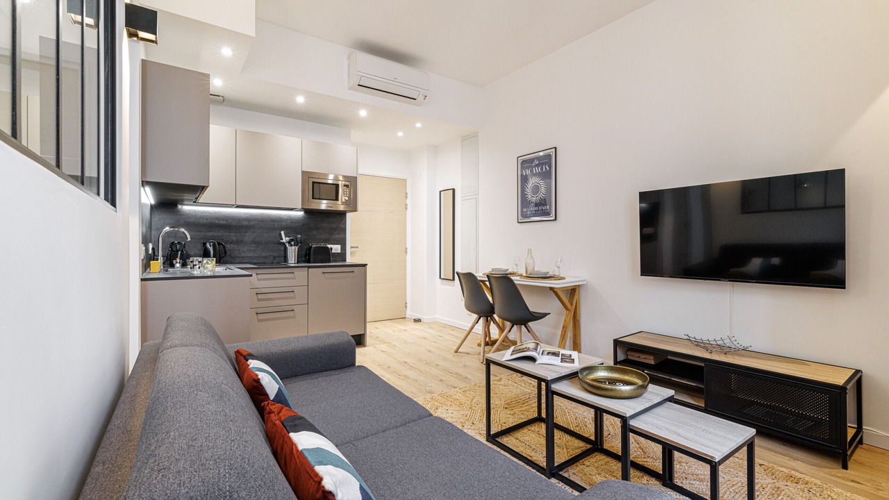 Photo of Livingroom in Lepante Quarter