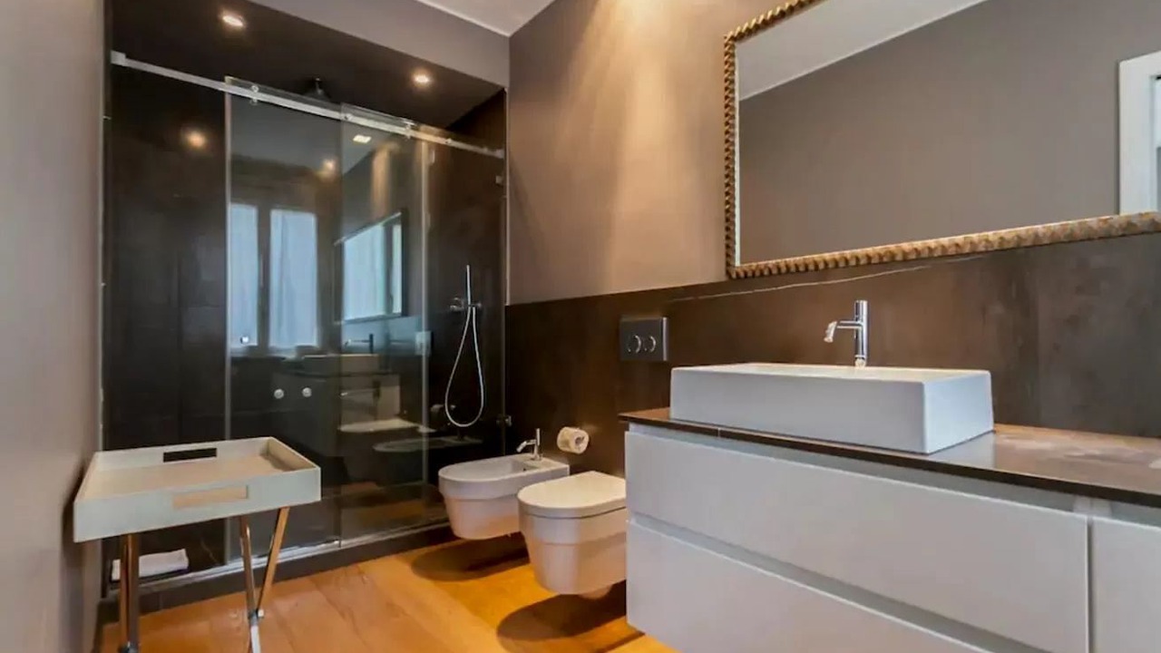 Photo of Bathroom in Central Station