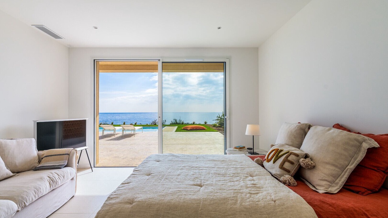 Photo of Bedroom in Saint-Aygulf