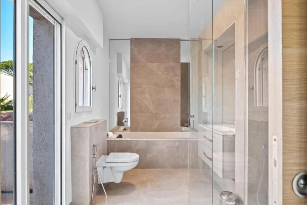 Photo of Bathroom in Le Cannet