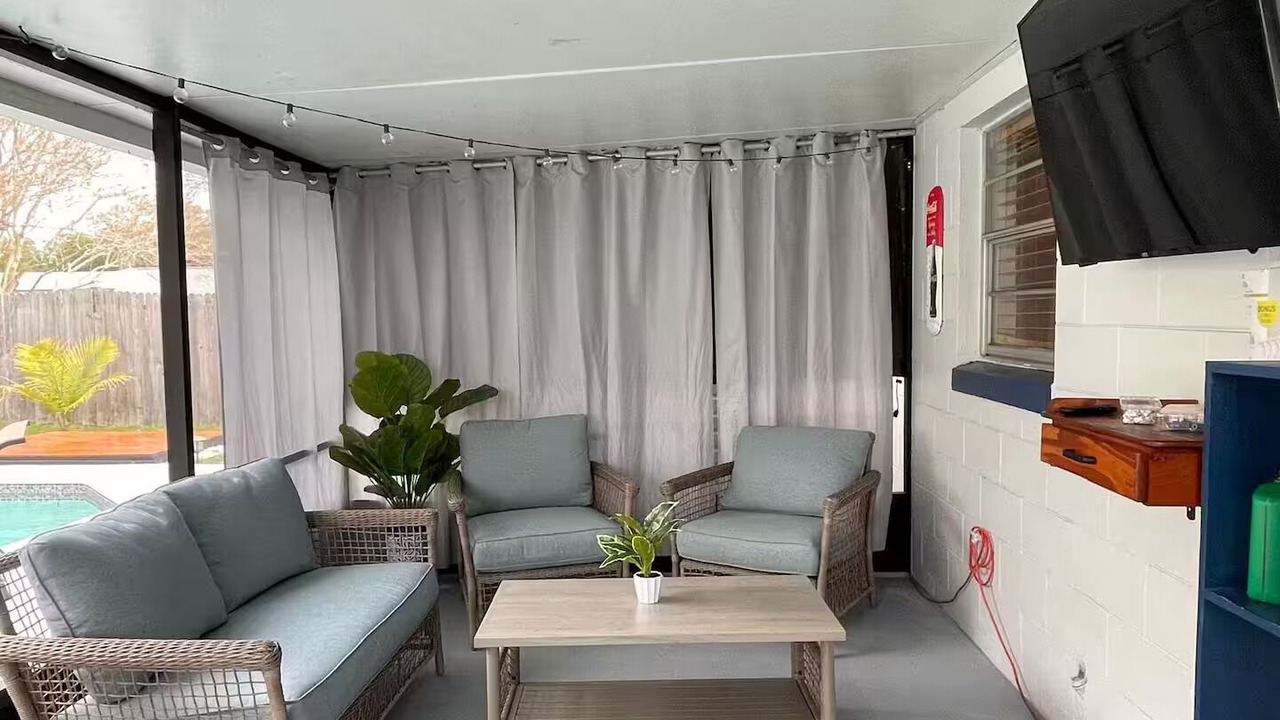 Photo of Livingroom in Mill Run