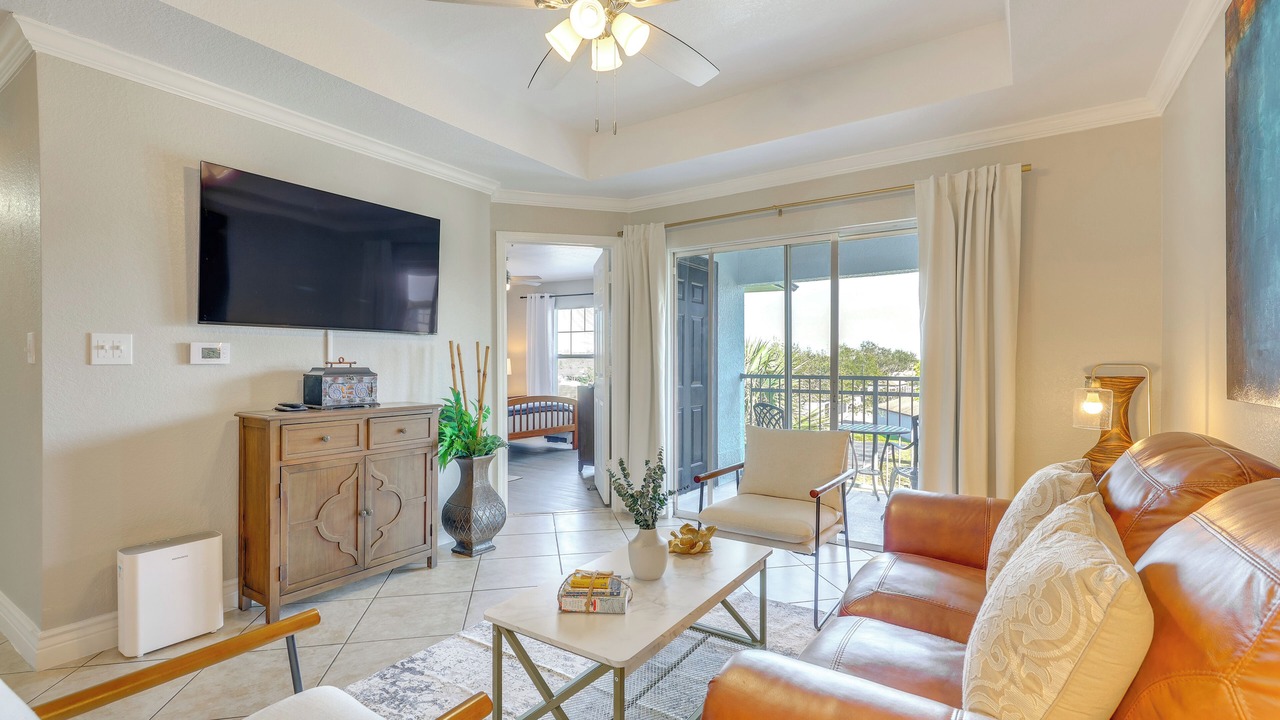 Photo of Livingroom in Oak Ridge