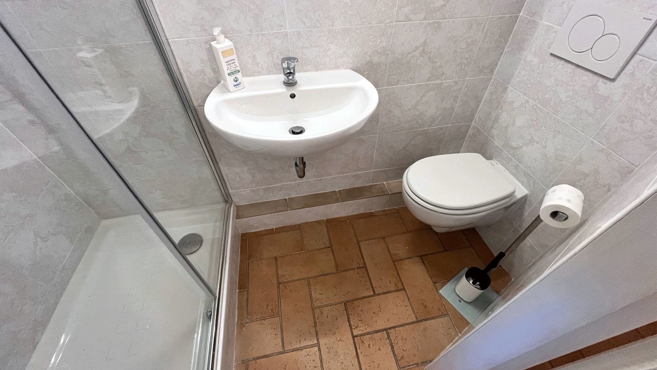 Photo of Bathroom in Aiale