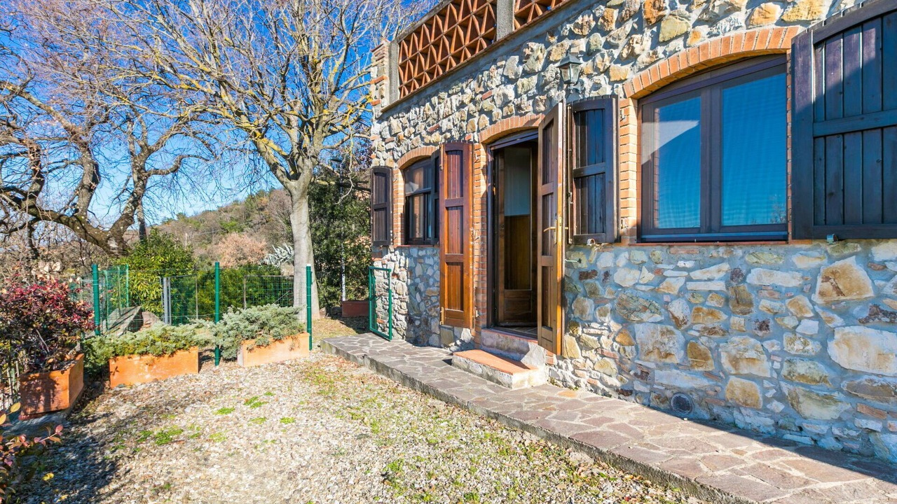 Photo of Patio Balcony in Castellina Marittima