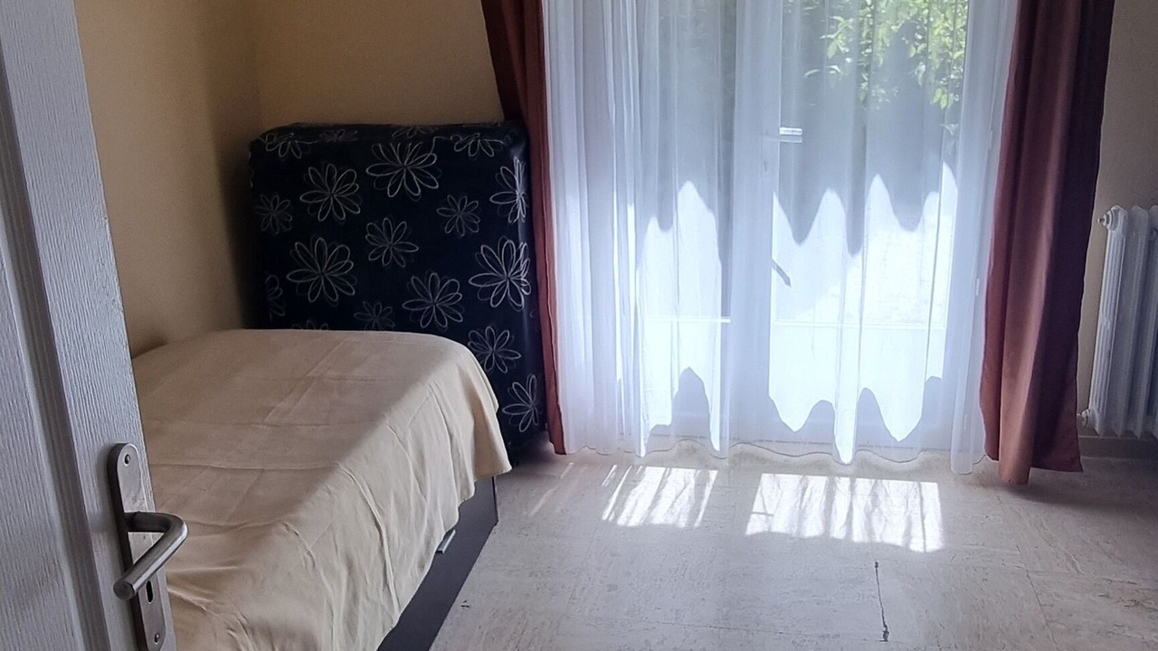 Photo of Bedroom in Prado - Republique