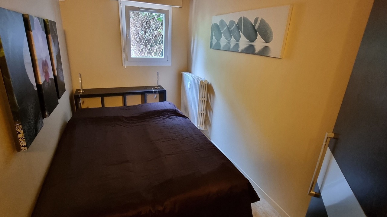 Photo of Bedroom in Prado - Republique