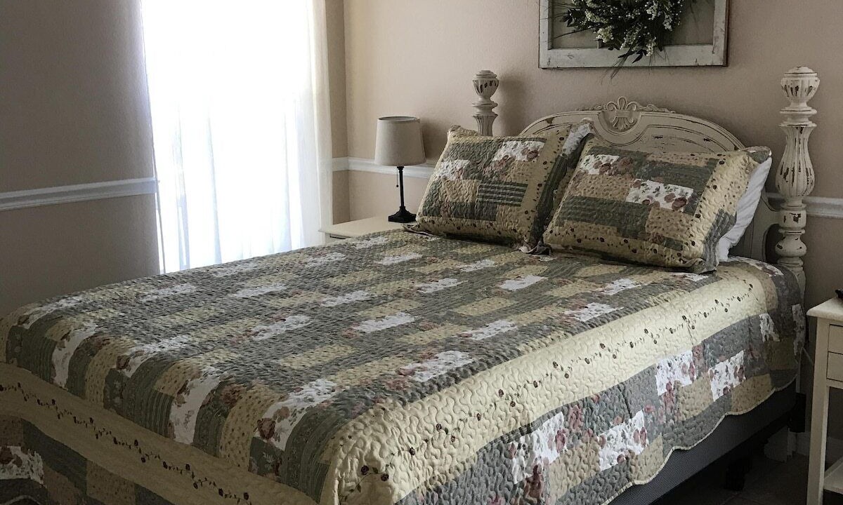 Photo of Bedroom in Lake Berkley