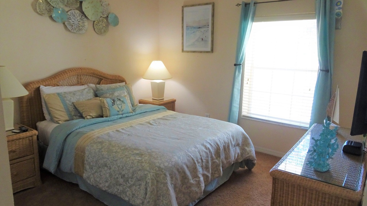 Photo of Bedroom in Bahama Bay