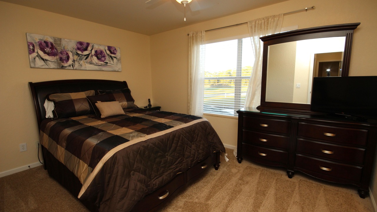 Photo of Bedroom in Trafalgar Village