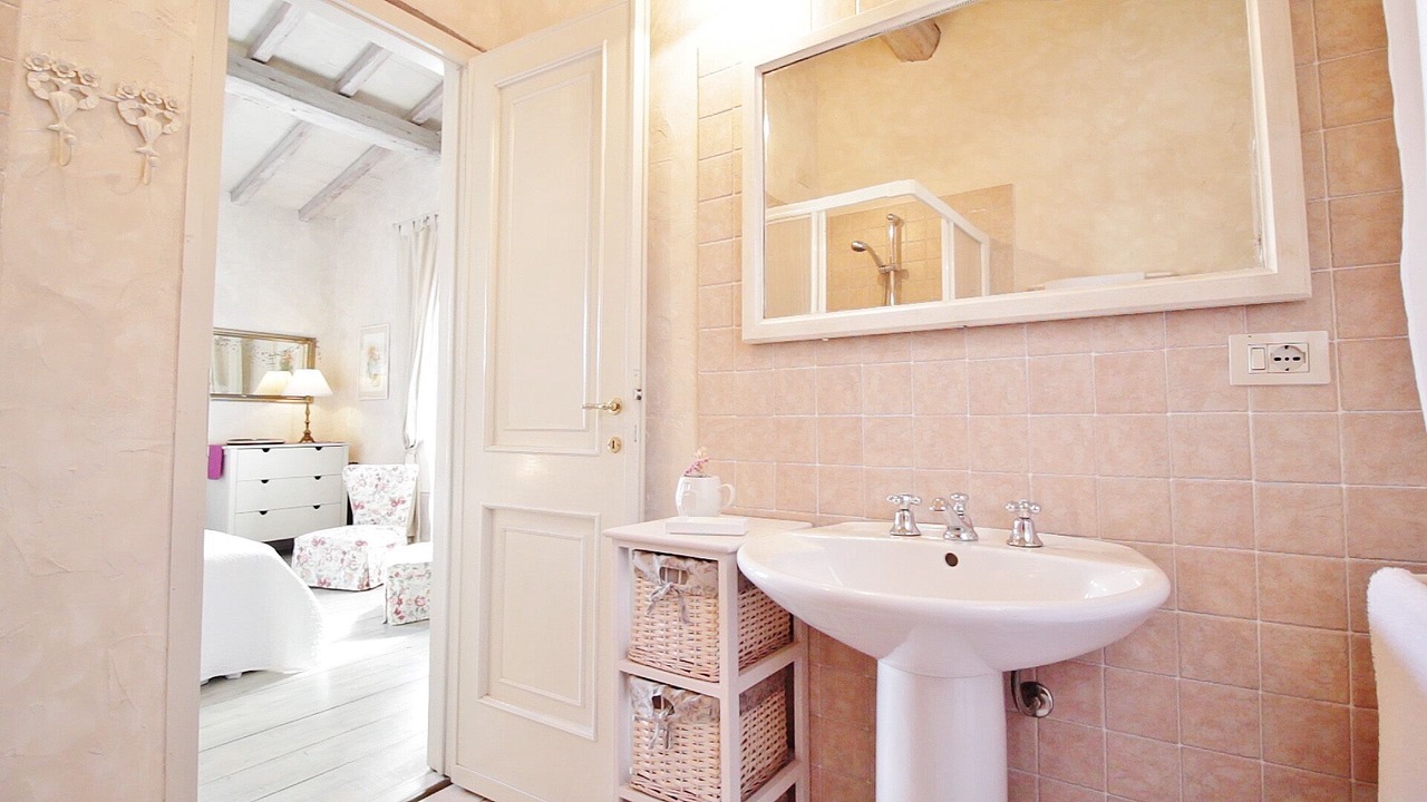 Photo of Bathroom in Camaiore