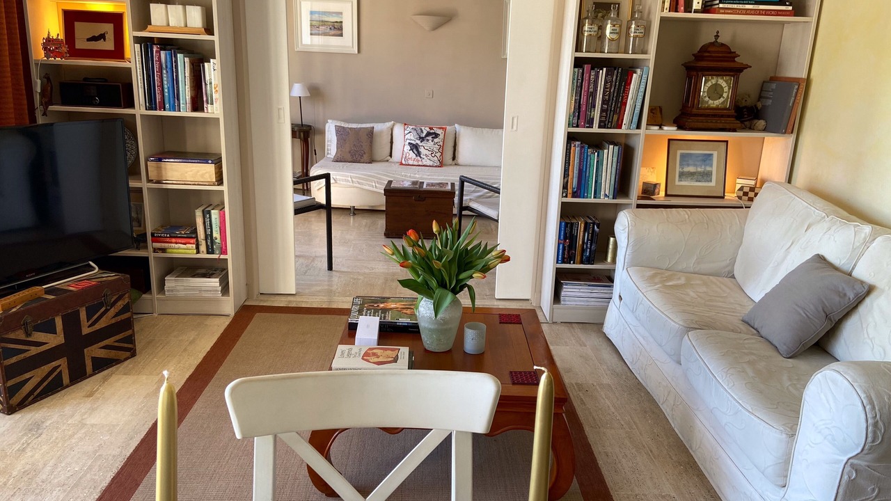Photo of Bedroom in Prado - Republique