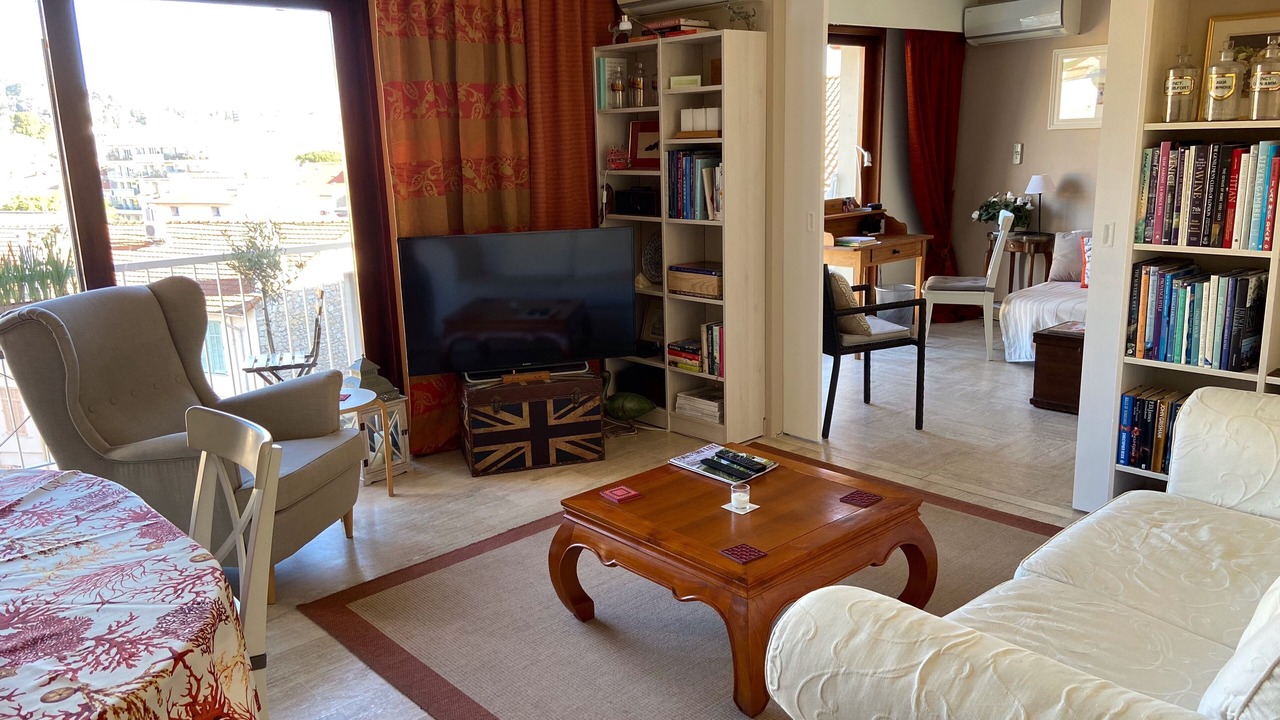 Photo of Bedroom in Prado - Republique