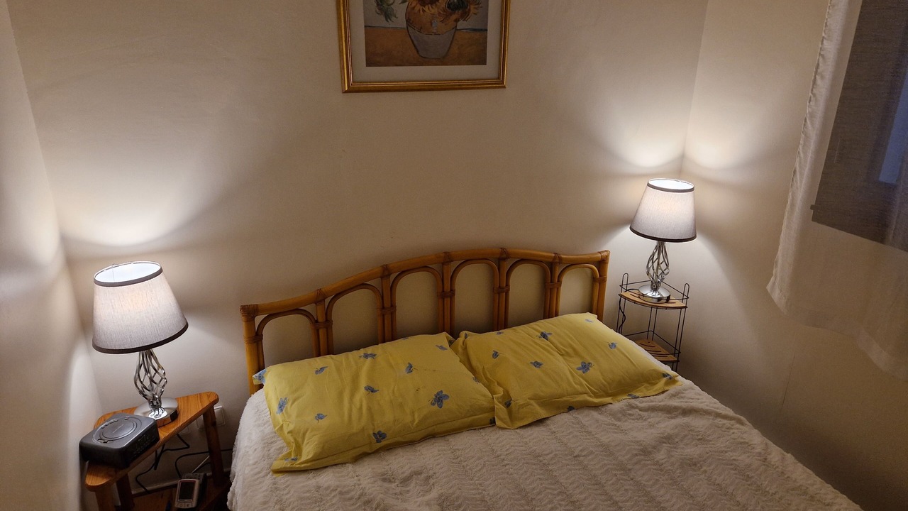 Photo of Bedroom in California - Pezou
