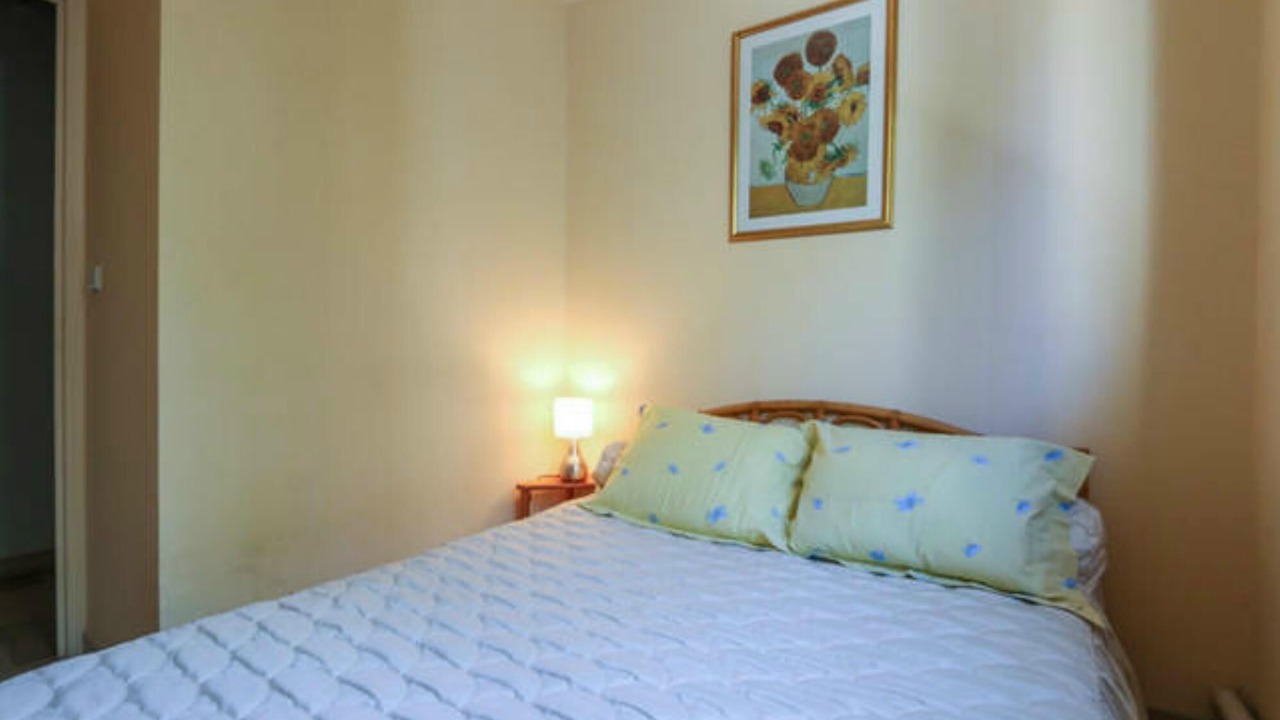 Photo of Bedroom in California - Pezou