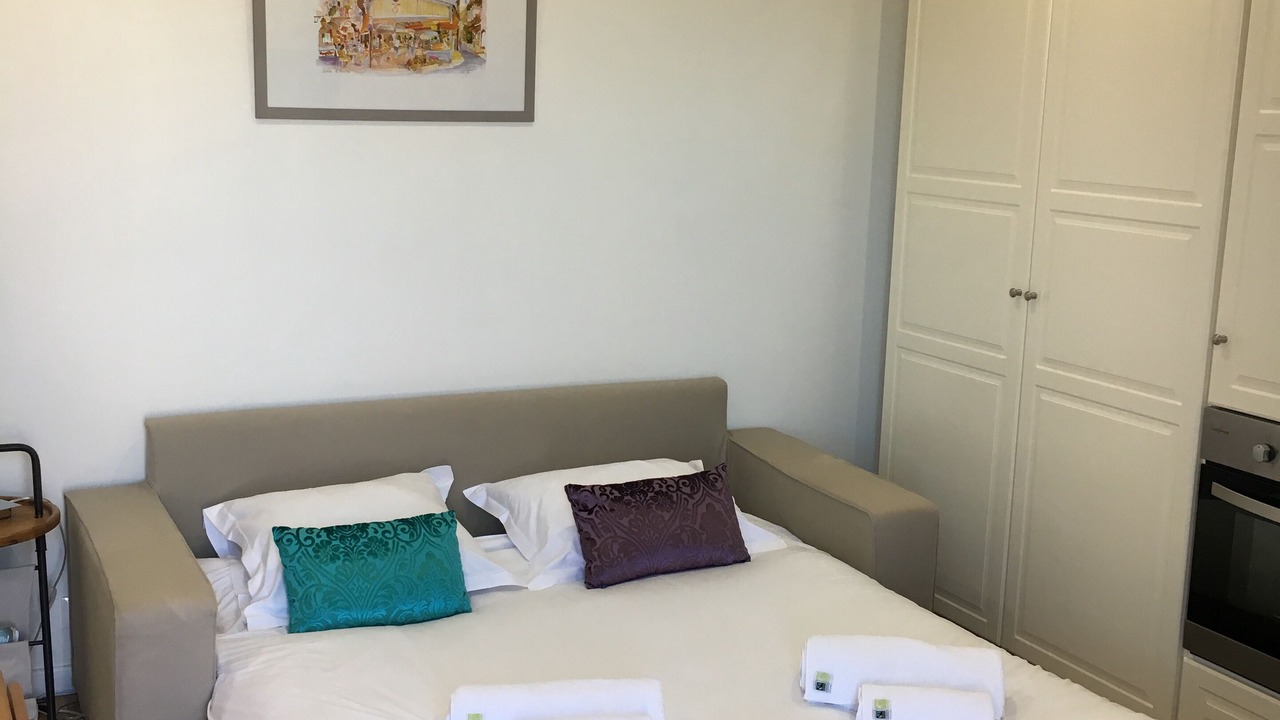 Photo of Bedroom in Antibes Old Town