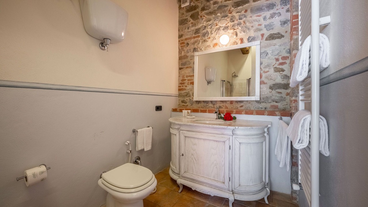 Photo of Bathroom in Torre A Castello
