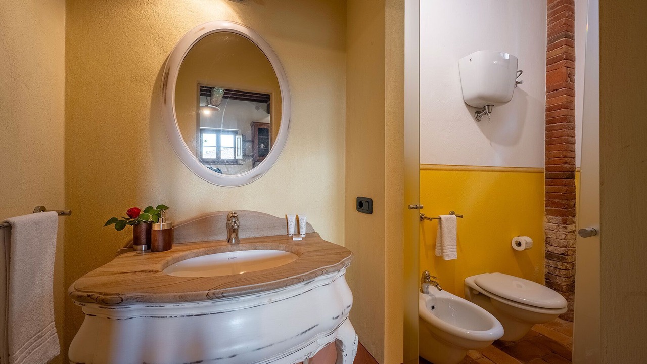Photo of Bathroom in Torre A Castello