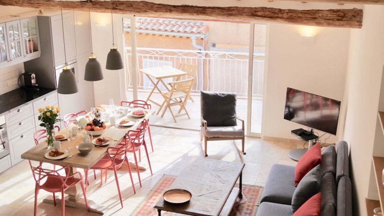 Photo of Bedroom in Antibes Old Town