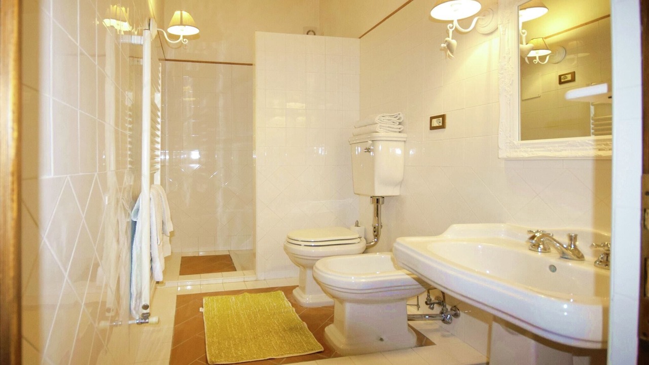 Photo of Bathroom in Lajatico