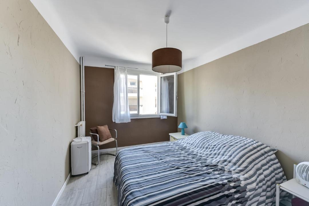 Photo of Bedroom in Antibes City Centre