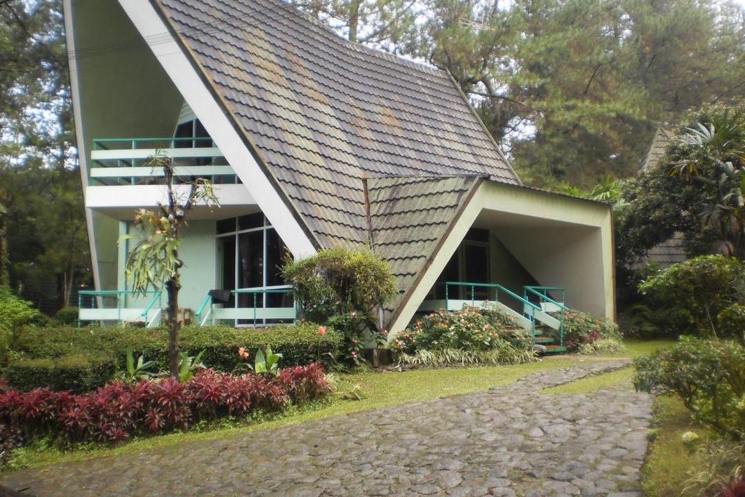 Photo of Buildings in Ciloto