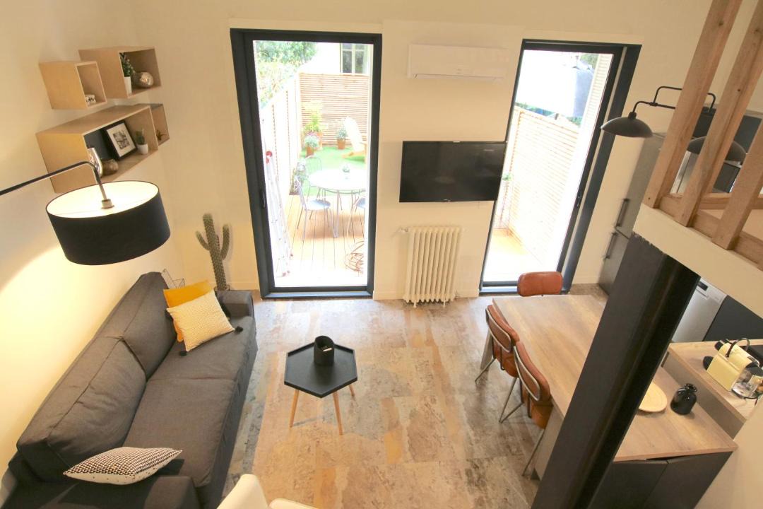 Photo of Livingroom in Musicians Quarter