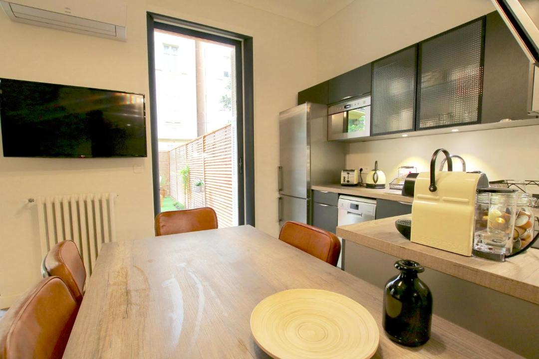Photo of Livingroom in Musicians Quarter