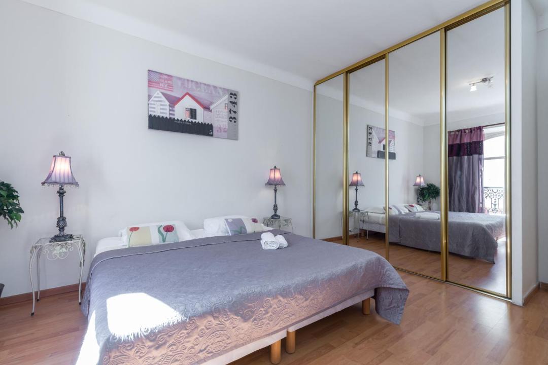 Photo of Bedroom in Cannes City Centre