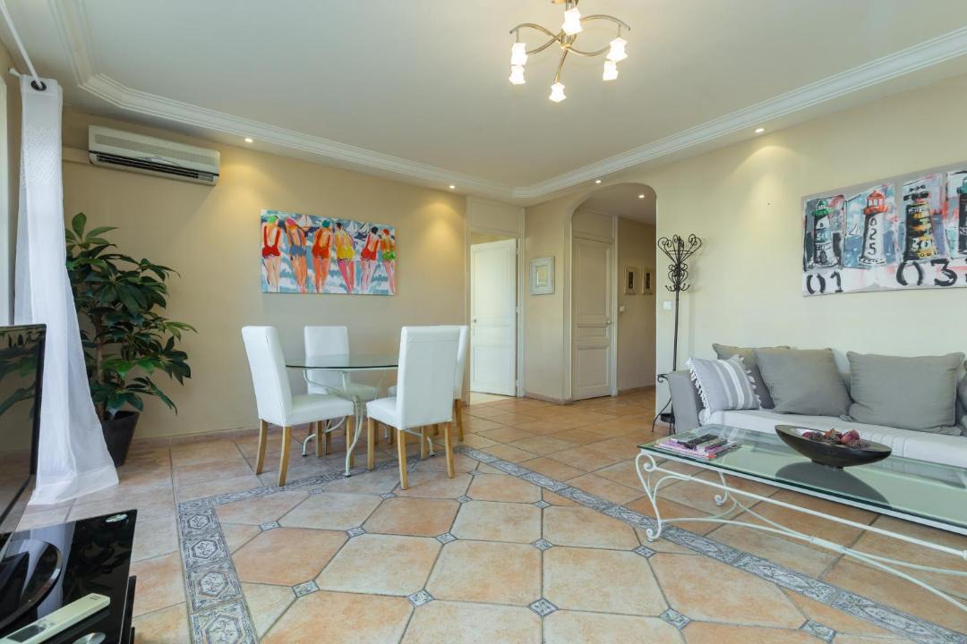 Photo of Livingroom in Cannes City Centre