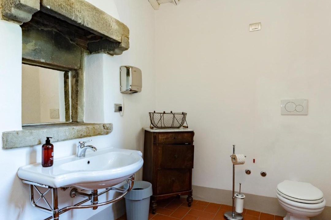 Photo of Bathroom in Lamole