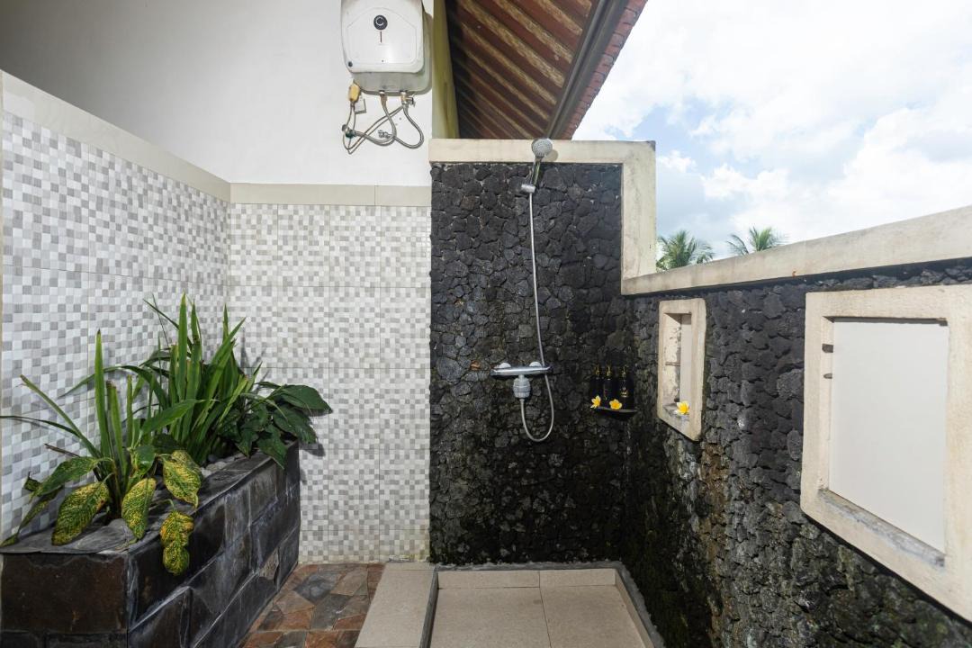 Photo of Bathroom in Sambahan