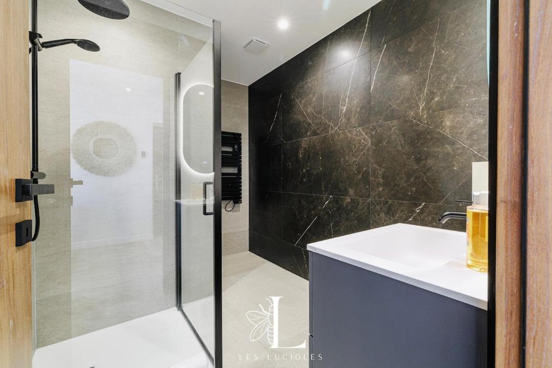 Photo of Bathroom in Carnot
