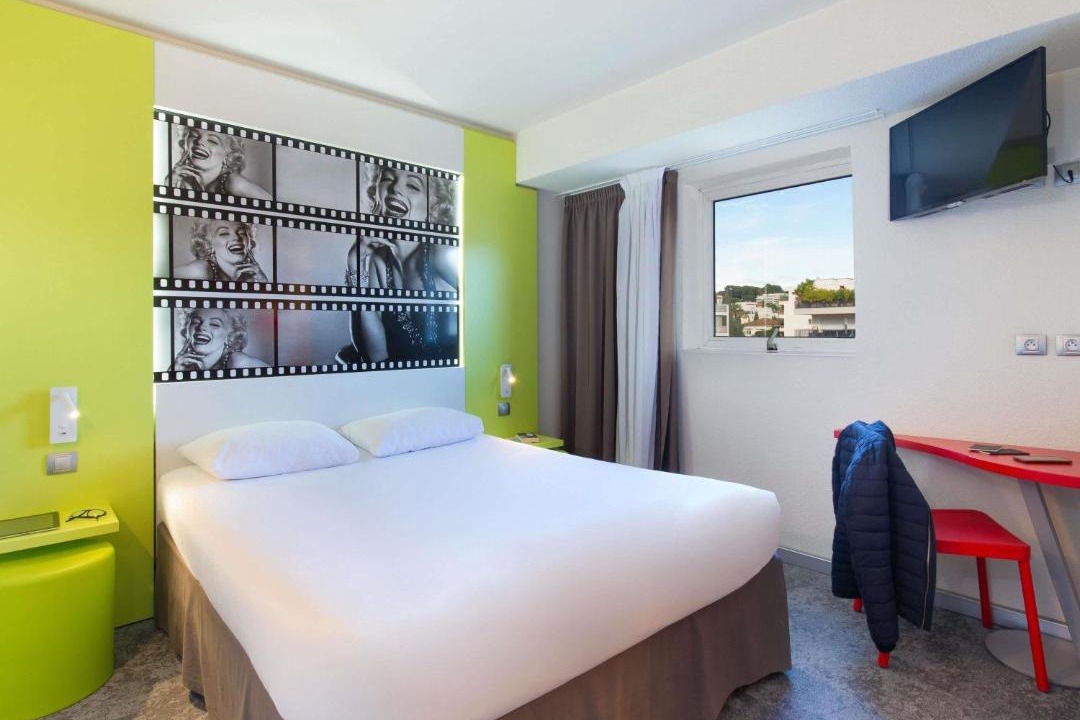 Photo of Bedroom in Riou - Petit Juas - Av de Grasse