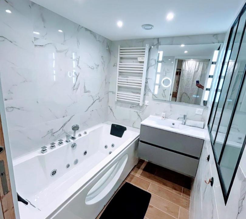 Photo of Bathroom in Les Baumettes