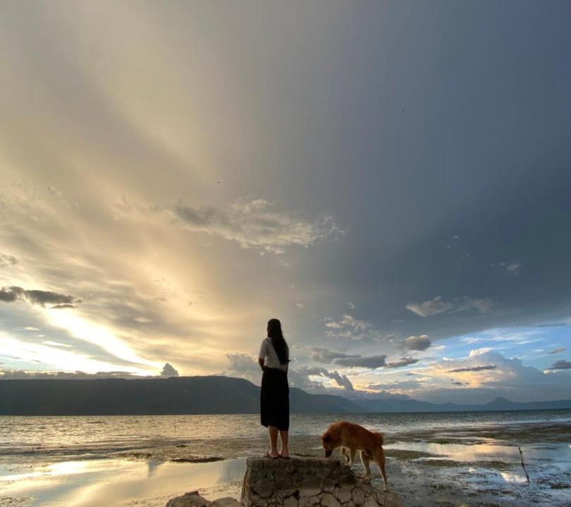 Photo of Human In Picture in Ambarita