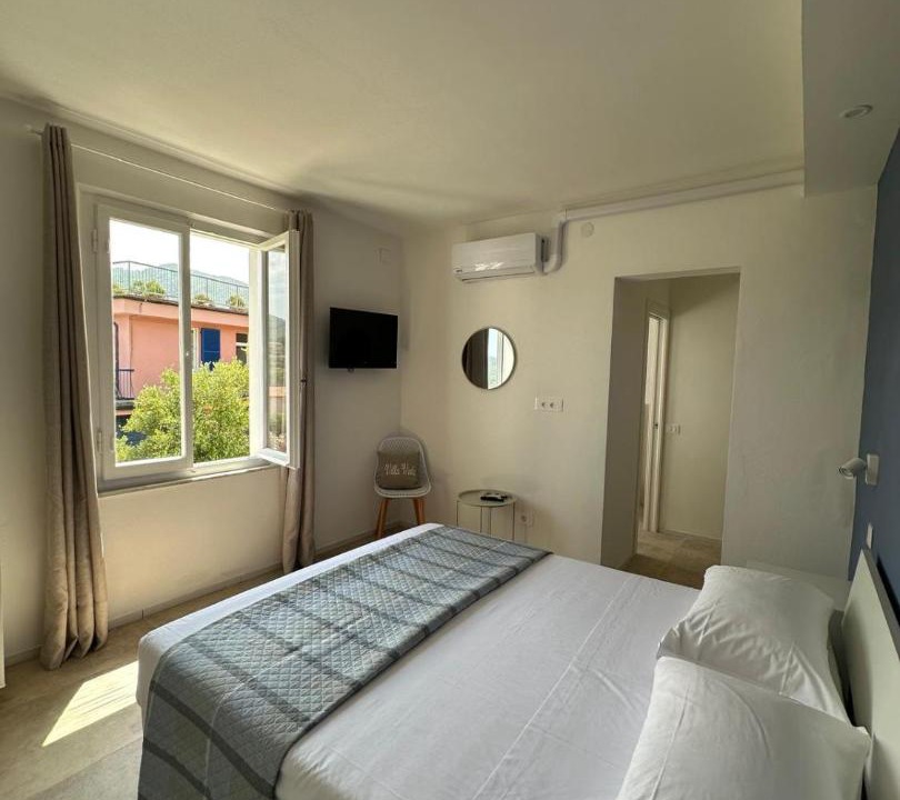 Photo of Bedroom in Procchio