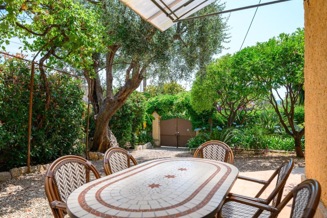 Photo of Patio Balcony in Villefranche-sur-Mer