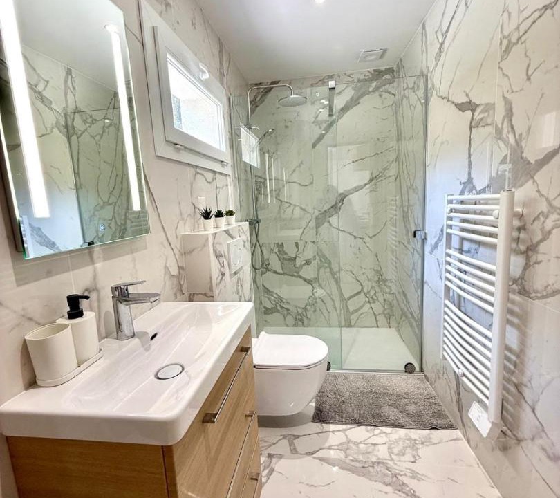 Photo of Bathroom in Contes