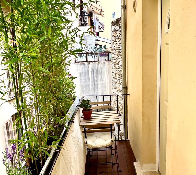 Photo of Patio Balcony in Quartier du Port