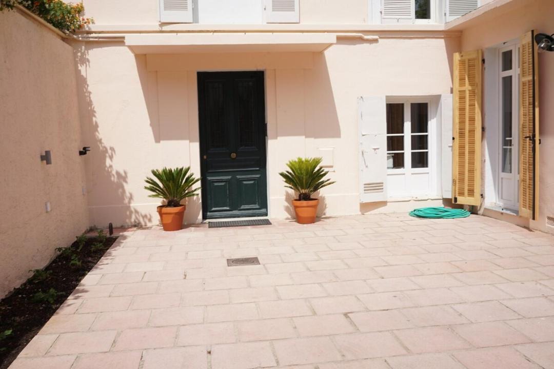 Photo of Patio Balcony in Pointe Croisette