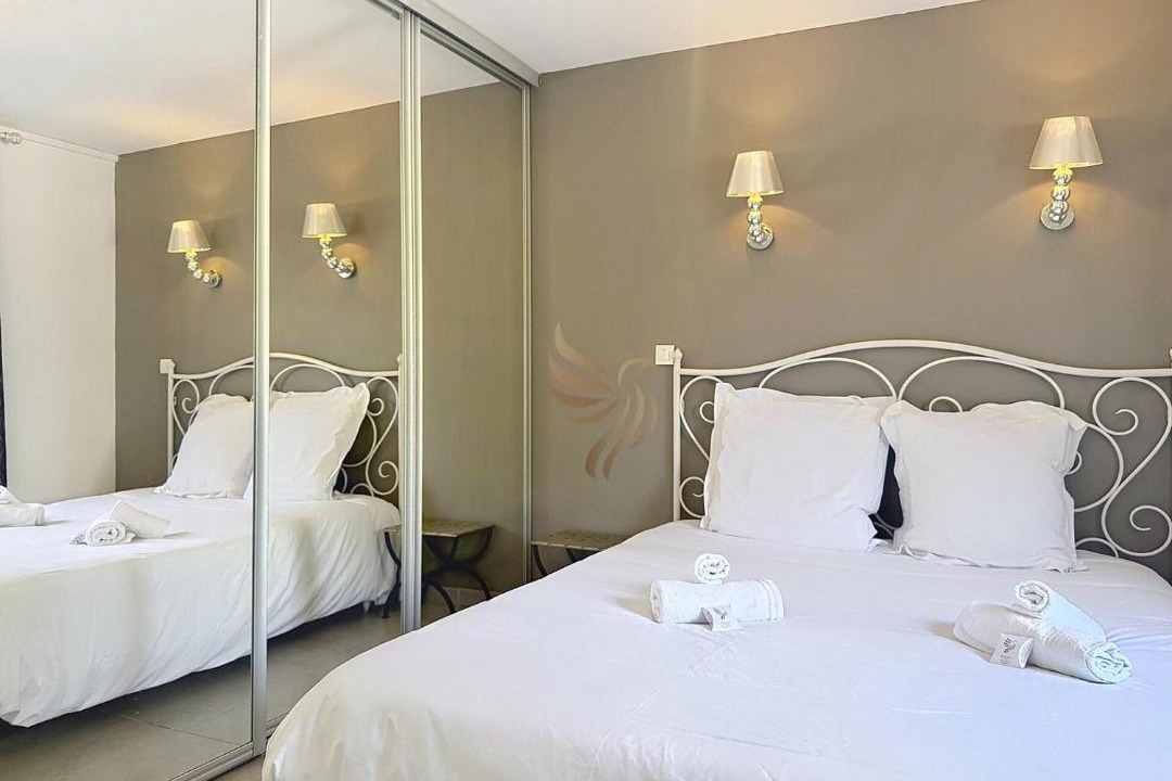 Photo of Bedroom in Saint-Aygulf