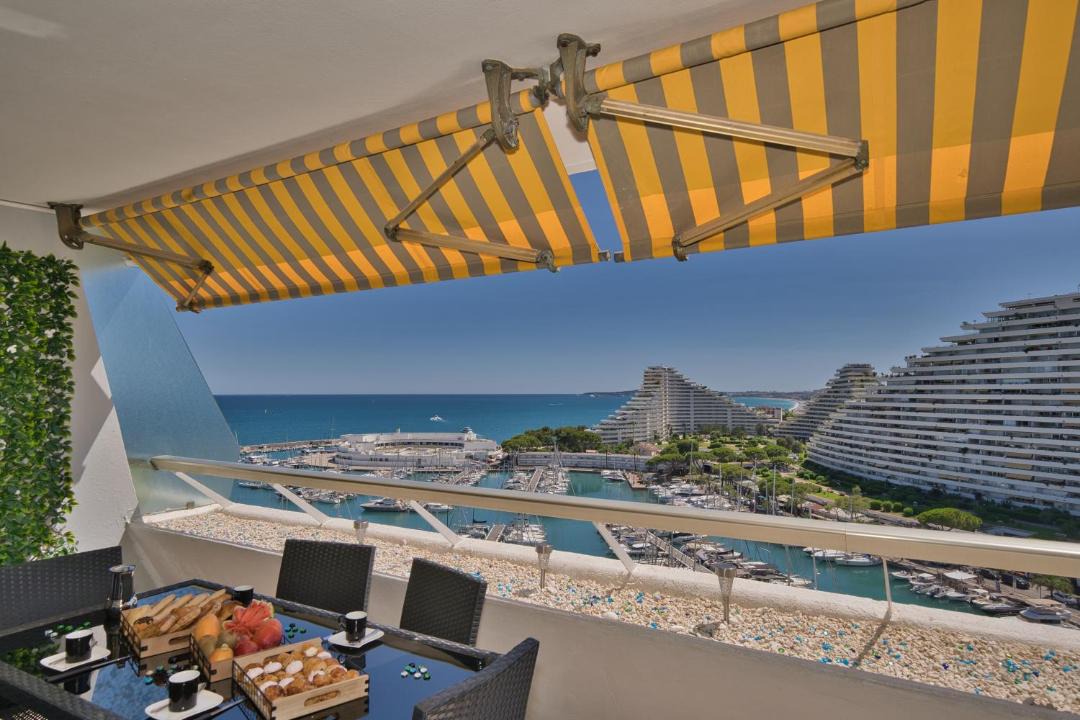 Photo of Patio Balcony in Villeneuve Loubet Beach