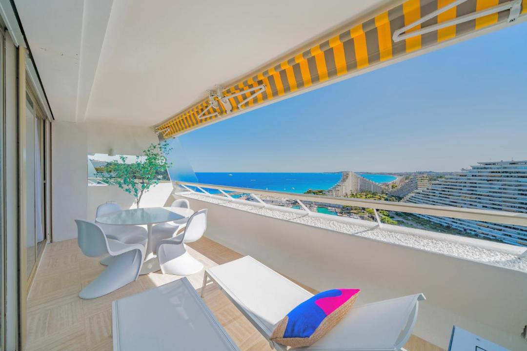 Photo of Patio Balcony in Villeneuve Loubet Beach