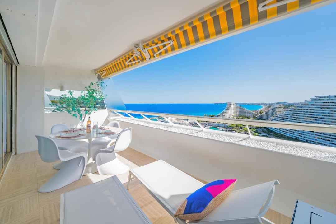 Photo of Patio Balcony in Villeneuve Loubet Beach