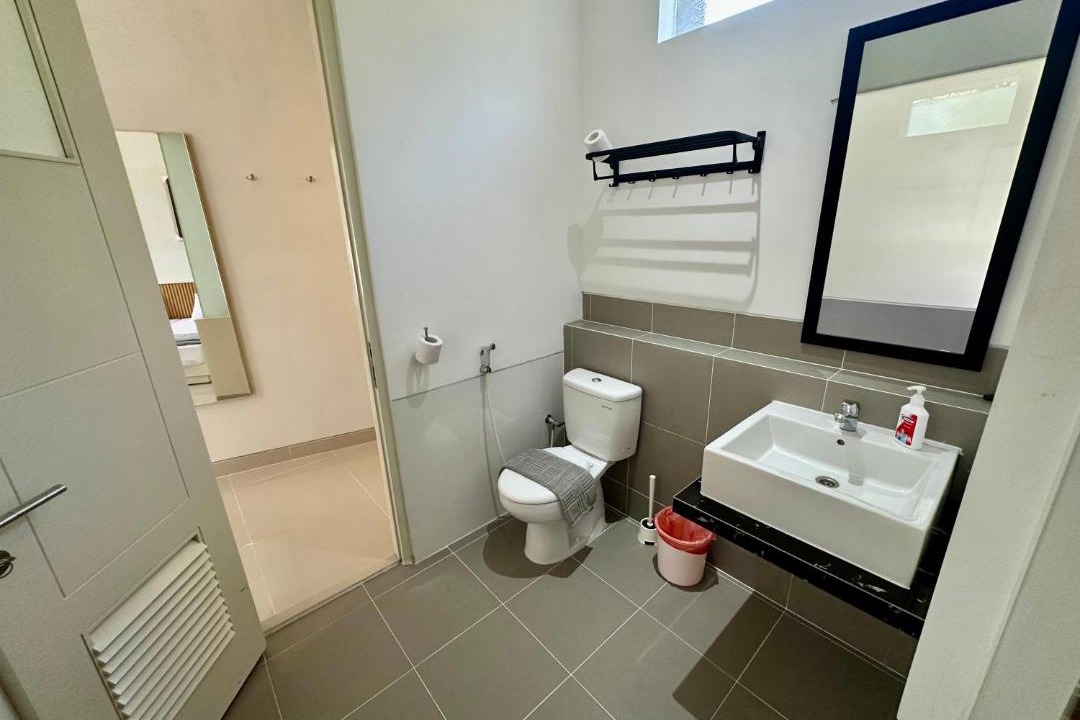 Photo of Bathroom in Kraksaan