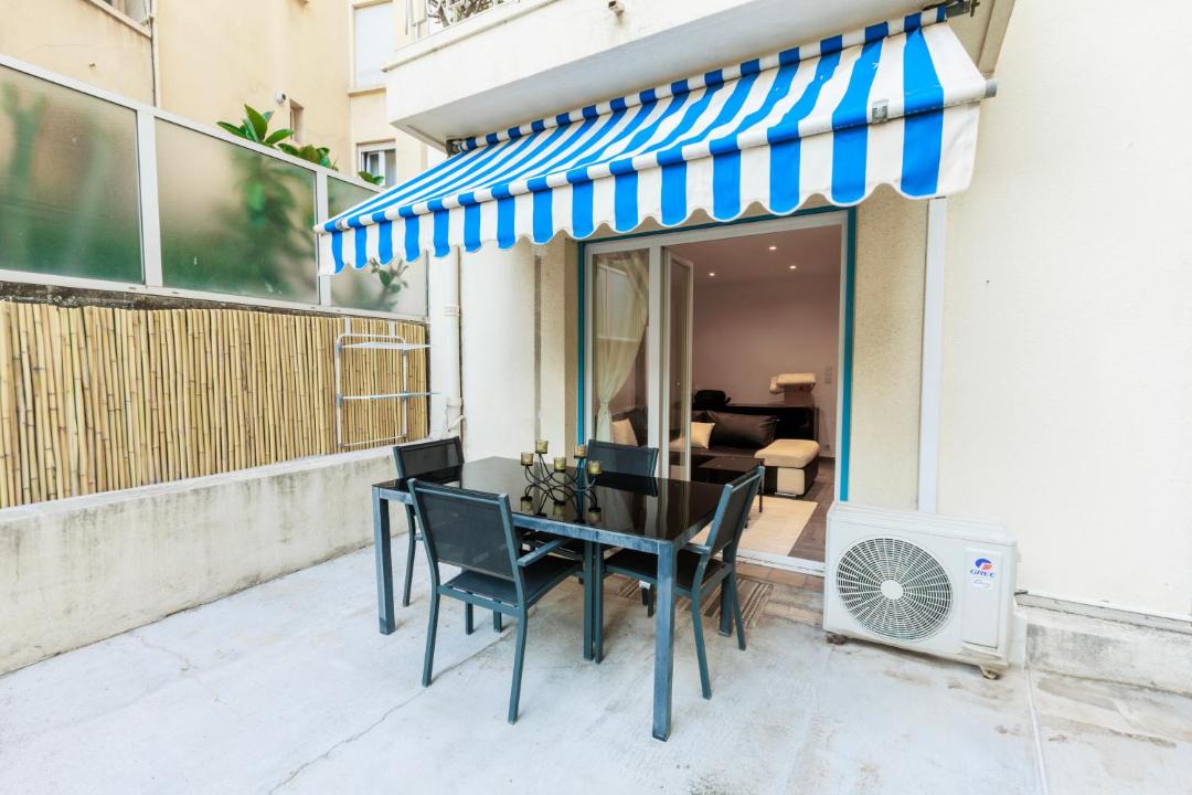 Photo of Others in Carnot